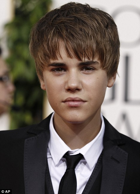 Justin Bieber New Hair Do 2011